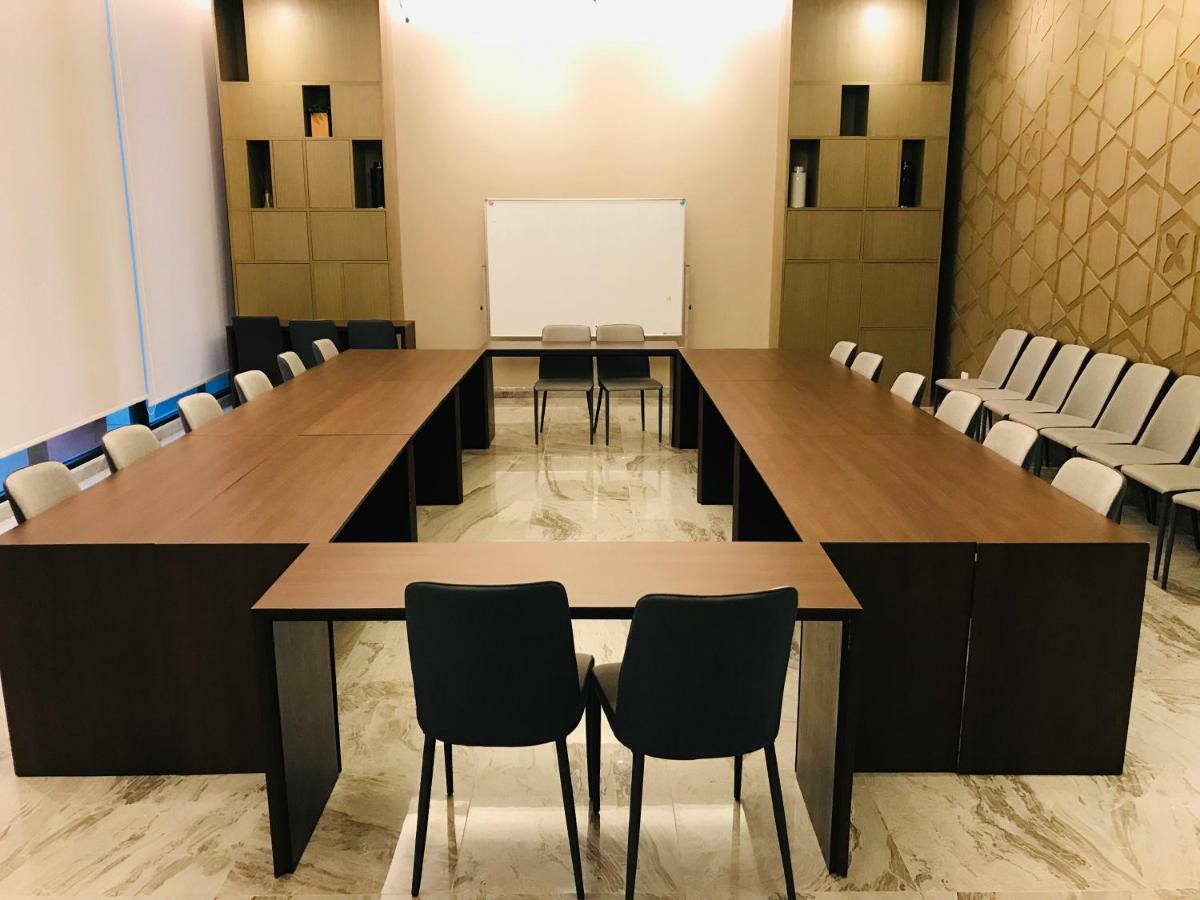 Astra Suites Central Csiangmaj Kültér fotó
