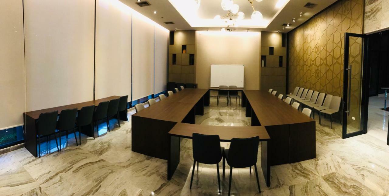 Astra Suites Central Csiangmaj Kültér fotó